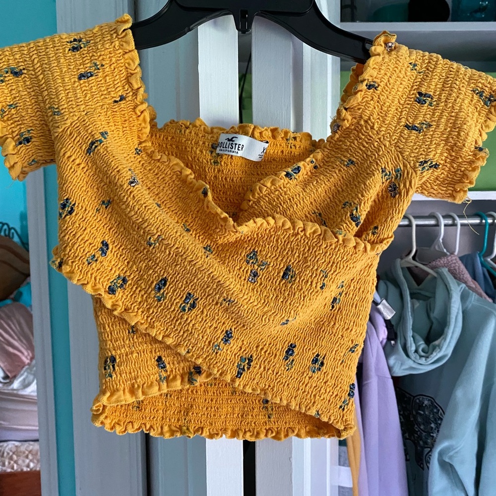 hollister top